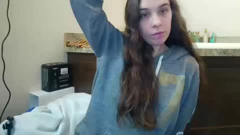 Snapshot of miss_sunshine01 chatting on 10, 10, 2025 Bella online show from 10, 10, 2025