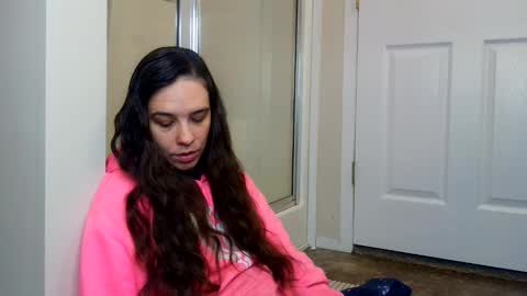 Snapshot of miss_sunshine01 chatting on 9, 6, 2026 Bella online show from 9, 6, 2026