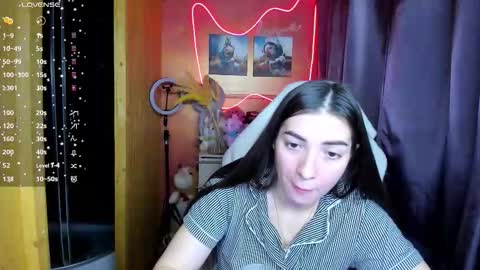 Snapshot of miss_tasy chatting on 17, 11, 2025 Melanie January 15th is my birthday there will be an interesting show online show from 17, 11, 2025