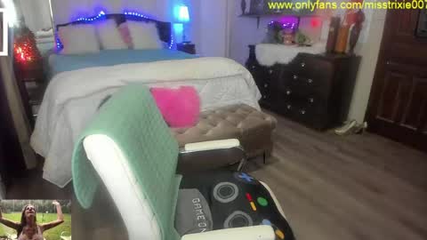 Snapshot of miss_trixie chatting on 21, 5, 2026 Trixie007 online show from 21, 5, 2026