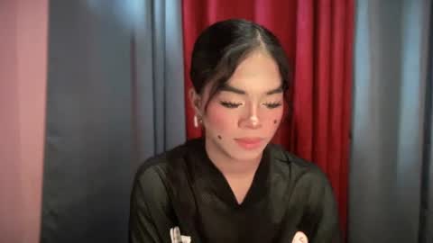 miss_veron_xoxo online show from 17, 11, 2025