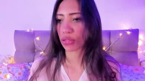 Snapshot of miss_veronica2 chatting on 4, 2, 2025 Miss Veronica online show from 4, 2, 2025