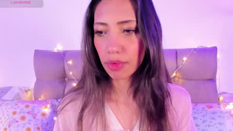 Snapshot of miss_veronica2 chatting on 4, 2, 2025 Miss Veronica online show from 4, 2, 2025