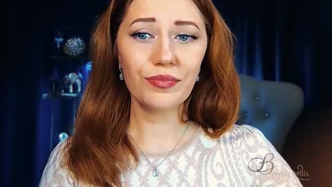 The divine Beverly online show from 22, 4, 2026