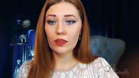 Snapshot of missbeverlymills chatting on 29, 4, 2026 The divine Beverly online show from 29, 4, 2026