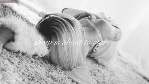 Chloe freelance model Please your thumbs up are important  online show from 22, 3, 2026