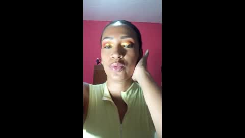 Snapshot of misscruzxz chatting on 2, 6, 2026 Donna di Diamanti online show from 2, 6, 2026