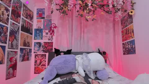 Snapshot of misscurvytop chatting on 8, 4, 2026 Vane online show from 8, 4, 2026