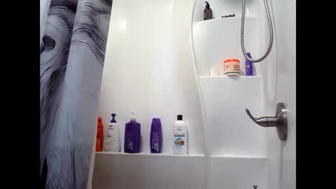 MissEeva online show from 24, 12, 2024