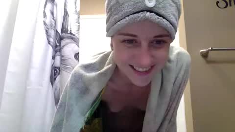 MissEeva online show from 5, 3, 2026