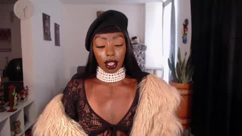 Emilie Diaz online show from 15, 4, 2026