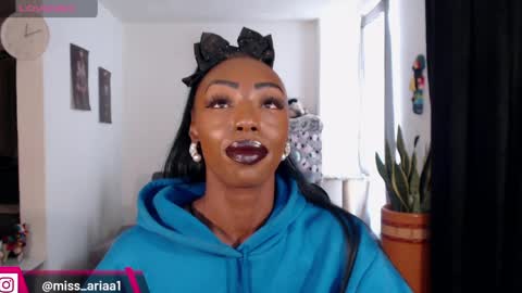 Emilie Diaz online show from 15, 5, 2026