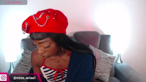 Snapshot of missemilie1 chatting on 5, 6, 2026 Emilie Diaz online show from 5, 6, 2026