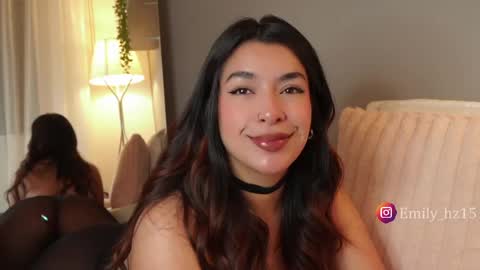 Snapshot of missemily_11 chatting on 30, 4, 2026 Yuliana online show from 30, 4, 2026