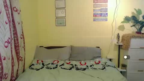 Snapshot of missindependent999 chatting on 25, 11, 2025 jj online show from 25, 11, 2025