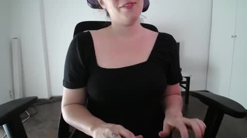 Ivana online show from 21, 2, 2025