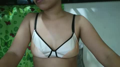 Snapshot of missjona08 chatting on 27, 4, 2026 Jona online show from 27, 4, 2026
