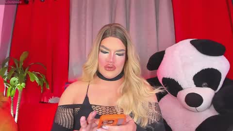 kassandra lazcano online show from 10, 5, 2026