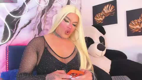kassandra lazcano online show from 12, 5, 2026