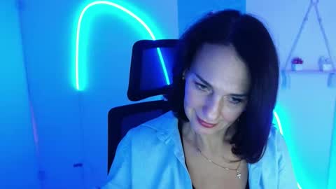 Christina online show from 23, 10, 2025