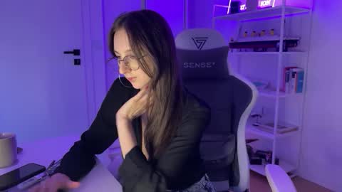 misslalii online show from 2, 10, 2025