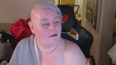 Snapshot of misslj90 chatting on 16, 4, 2026 misslj90 online show from 16, 4, 2026