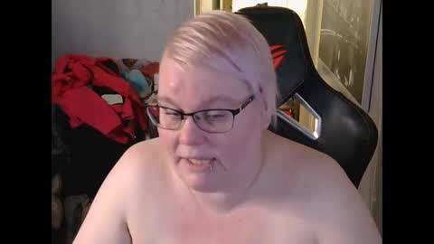 Snapshot of misslj90 chatting on 8, 5, 2026 misslj90 online show from 8, 5, 2026