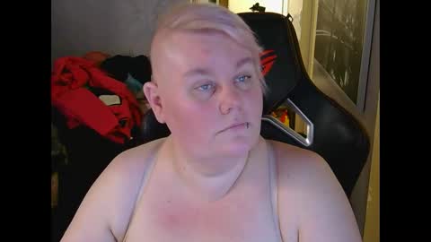 Snapshot of misslj90 chatting on 10, 5, 2026 misslj90 online show from 10, 5, 2026