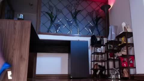 Snapshot of missmabelle_ chatting on 18, 7, 2026 Im Valentina online show from 18, 7, 2026