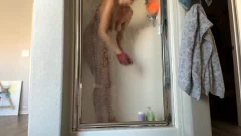Snapshot of missmaiden947012 chatting on 15, 12, 2024 CreationQueen online show from 15, 12, 2024