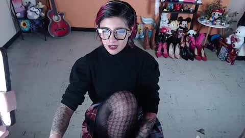 Miss Mia online show from 18, 12, 2024