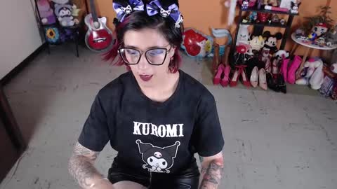 Miss Mia online show from 2, 1, 2025