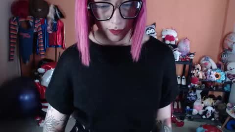 Miss Mia online show from 20, 12, 2025