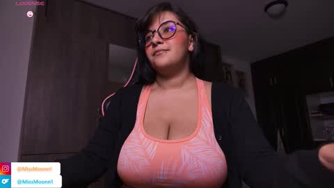 Snapshot of missmoonn chatting on 27, 9, 2025 MissMoon online show from 27, 9, 2025