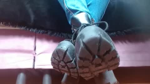 TELL ME MISS online show from 4, 3, 2025