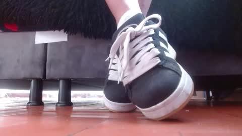 TELL ME MISS online show from 20, 11, 2025