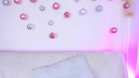 Pau OFmissweetpeach online show from 21, 12, 2025