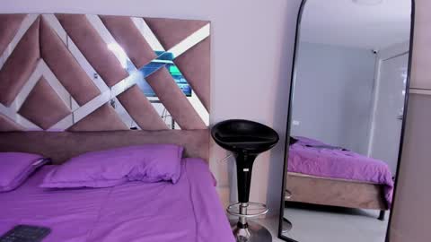 Snapshot of missy_davis chatting on 3, 2, 2025 Miss online show from 3, 2, 2025