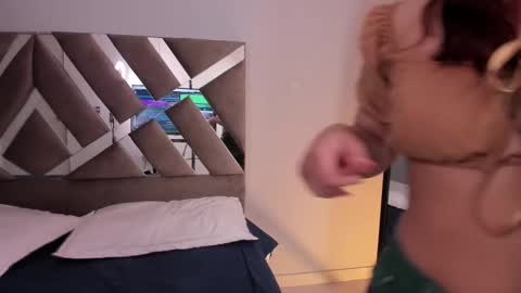 Snapshot of missy_davis chatting on 24, 2, 2025 Miss online show from 24, 2, 2025