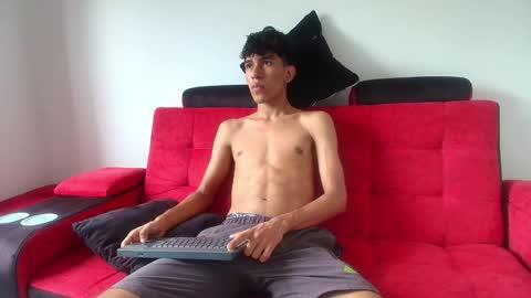 mister_jhonxxx online show from 9, 1, 2025