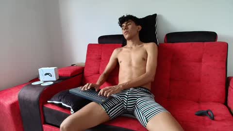 mister_jhonxxx online show from 17, 1, 2025