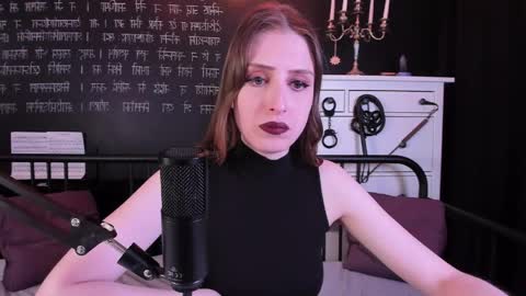 Snapshot of mistress_marlene chatting on 18, 5, 2026 Mistress Marlene online show from 18, 5, 2026
