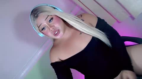 Snapshot of mistress_marta69 chatting on 24, 11, 2025 mistress_marta69 online show from 24, 11, 2025