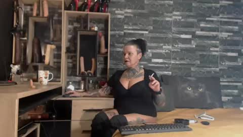 Snapshot of mistress_mirybossy chatting on 29, 1, 2025 Mistress Mirybossy online show from 29, 1, 2025