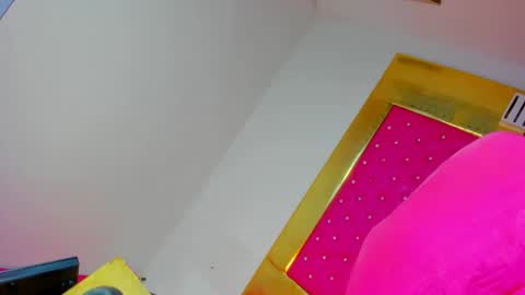 NAHOMY  online show from 1, 2, 2026