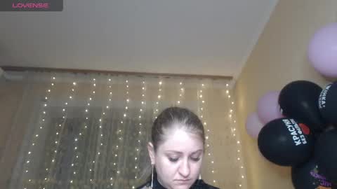 Snapshot of mistresscaro chatting on 11, 5, 2026 mistresscaro online show from 11, 5, 2026