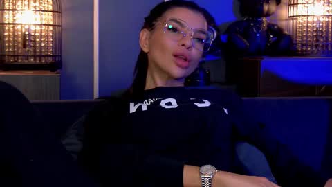 Snapshot of mistresselenia chatting on 16, 10, 2025 Elenia online show from 16, 10, 2025