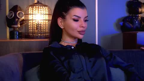 Elenia online show from 28, 11, 2025