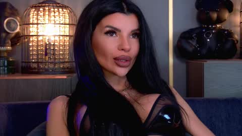 Elenia online show from 12, 3, 2026