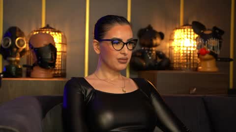 Mistress Kelly online show from 16, 4, 2026